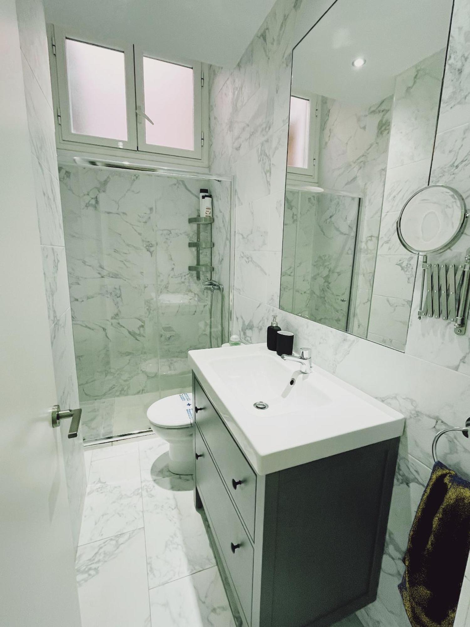 One-Bedroom Apartment,1607287035:JPEG
